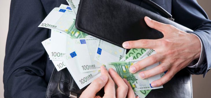 Dga niet vergelijkbaar met vestigingsdirecteuren: gebruikelijk loon terecht hoger